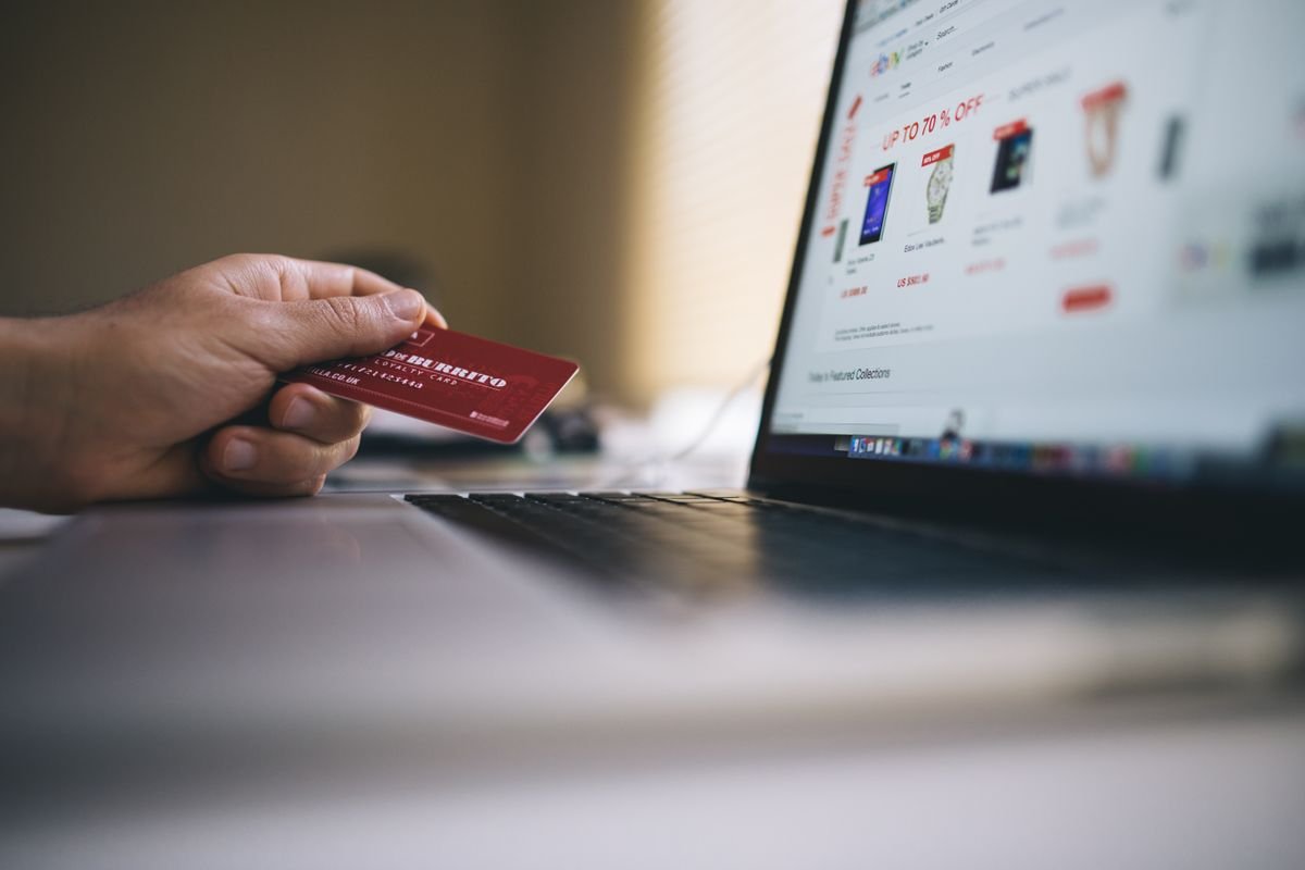 Person checking an online refund and order status on a laptop
