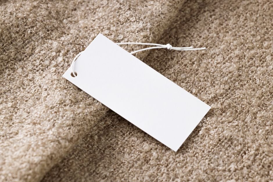 Blank price tag representing store price adjustment and price match policies