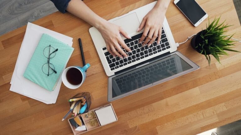 DataAnnotation vs Outlier: Which AI Training Side Hustle Actually Pays More in 2026?