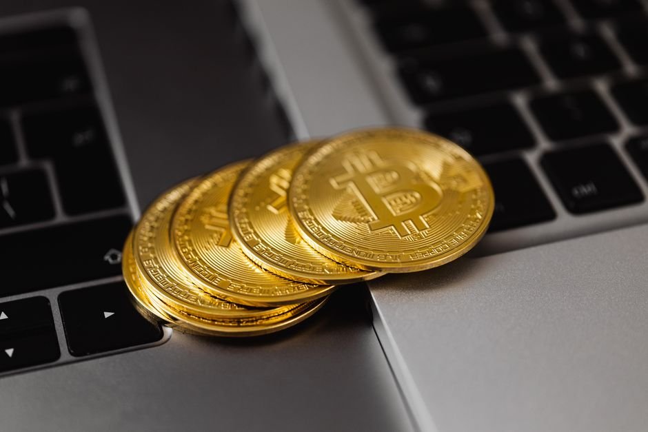 Bitcoin coins and a hardware device