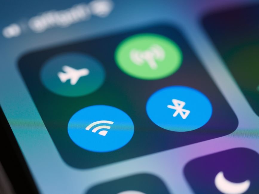 Phone quick settings panel with Wi-Fi and connectivity toggles used to go offline before restarting